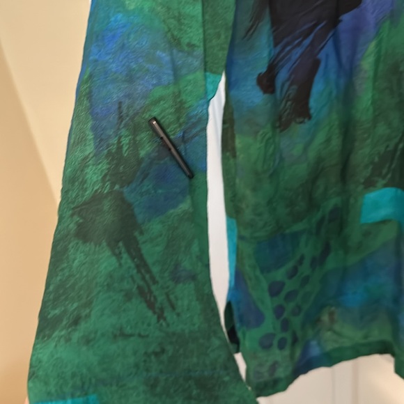 Ali Miles 80% rayon 20% nylon button-down top - Picture 7 of 10